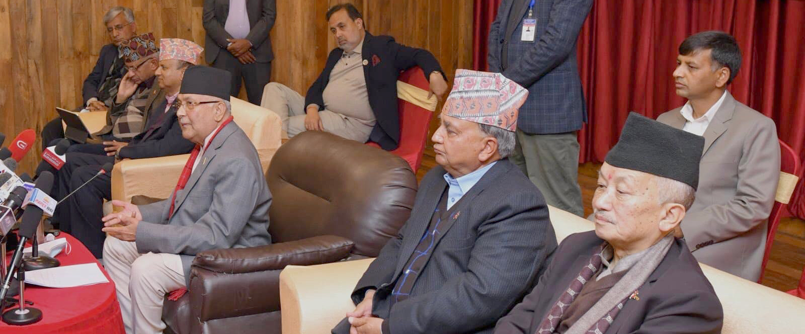 एमसीसीमा प्रचण्डले फालेको ‘कार्ड’ : एमालेले चुनावी एजेन्डा नबनाउने